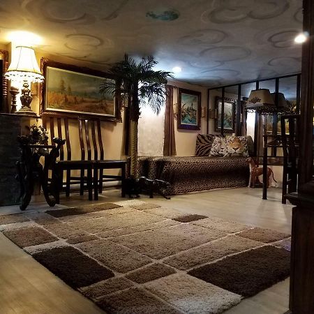 מלון מונטריאול Exotic Large Basement Studio מראה חיצוני תמונה